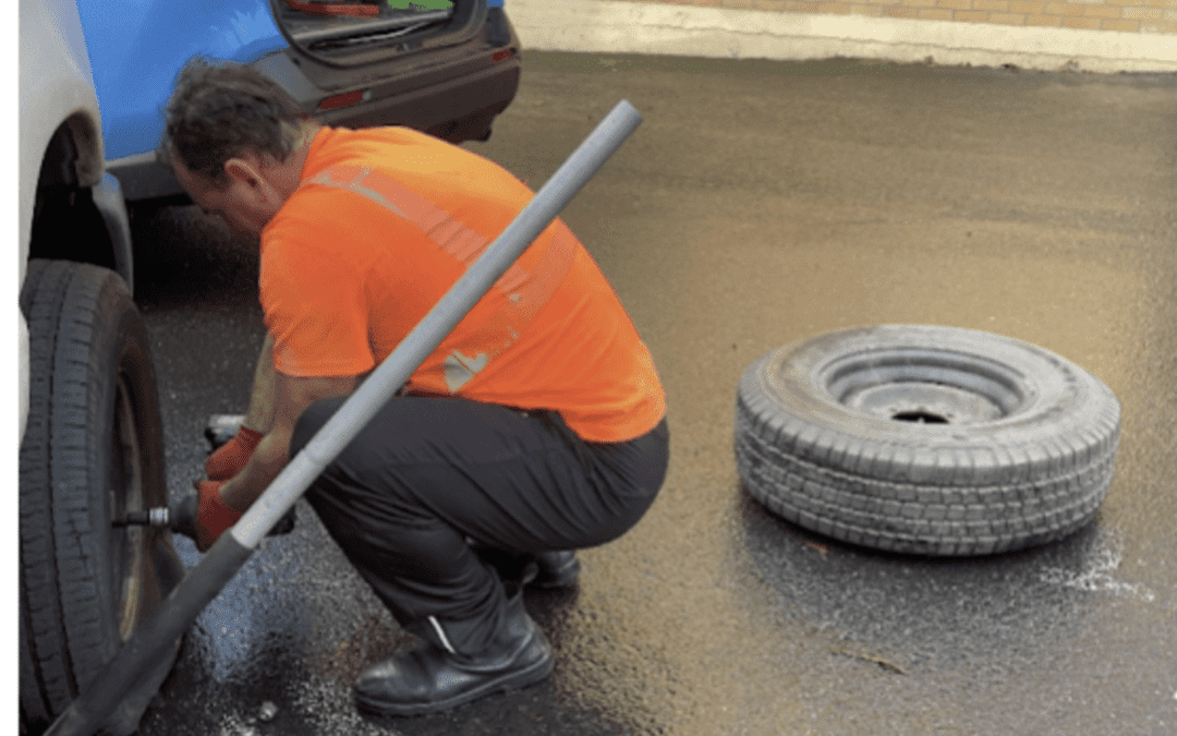 24/7 Flat tire change in Renton, Wa Fast! Best! Rescue!